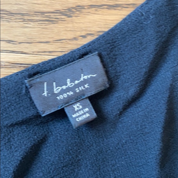 Aritzia T. Babaton Finley Silk Blouse -BLACK- sz.S - Picture 7 of 10